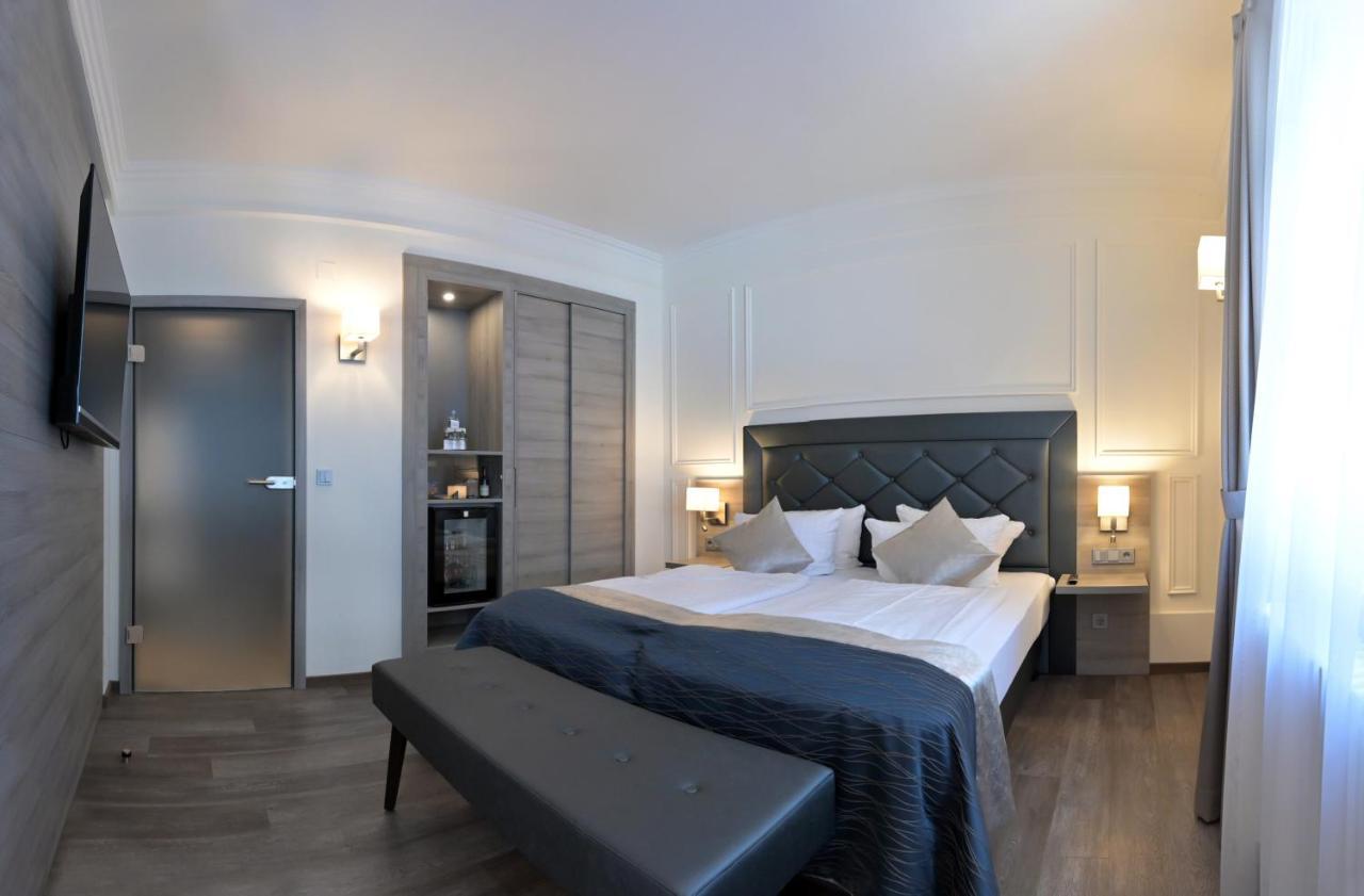 Hotel Domhof 4*